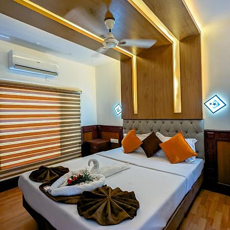 Grand Villa Houseboat Kumarakom Εξωτερικό φωτογραφία