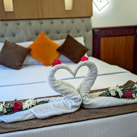 Grand Villa Houseboat Kumarakom Εξωτερικό φωτογραφία