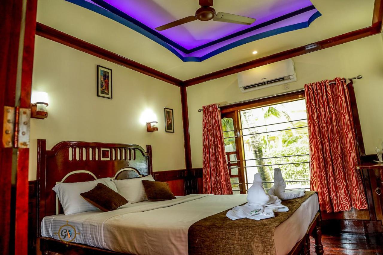 Grand Villa Houseboat Kumarakom Εξωτερικό φωτογραφία