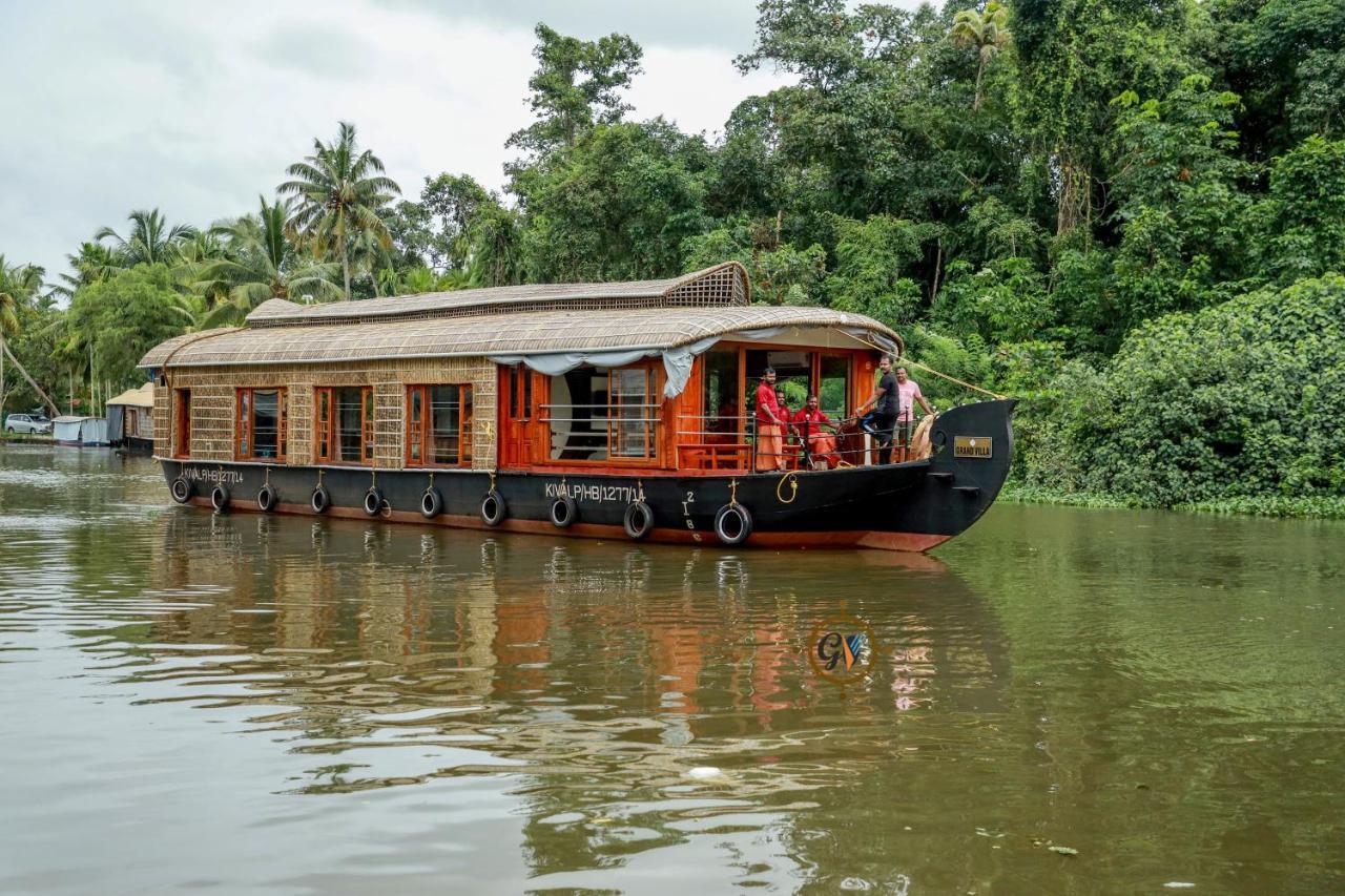 Grand Villa Houseboat Kumarakom Εξωτερικό φωτογραφία