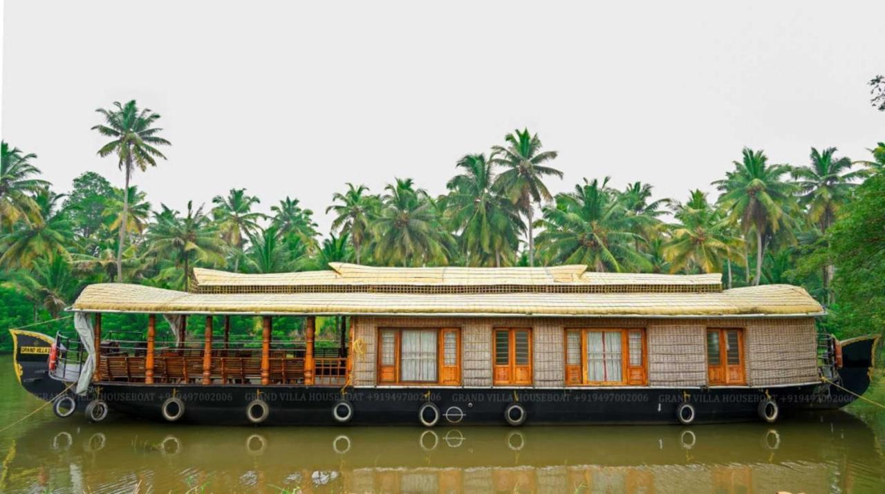 Grand Villa Houseboat Kumarakom Εξωτερικό φωτογραφία