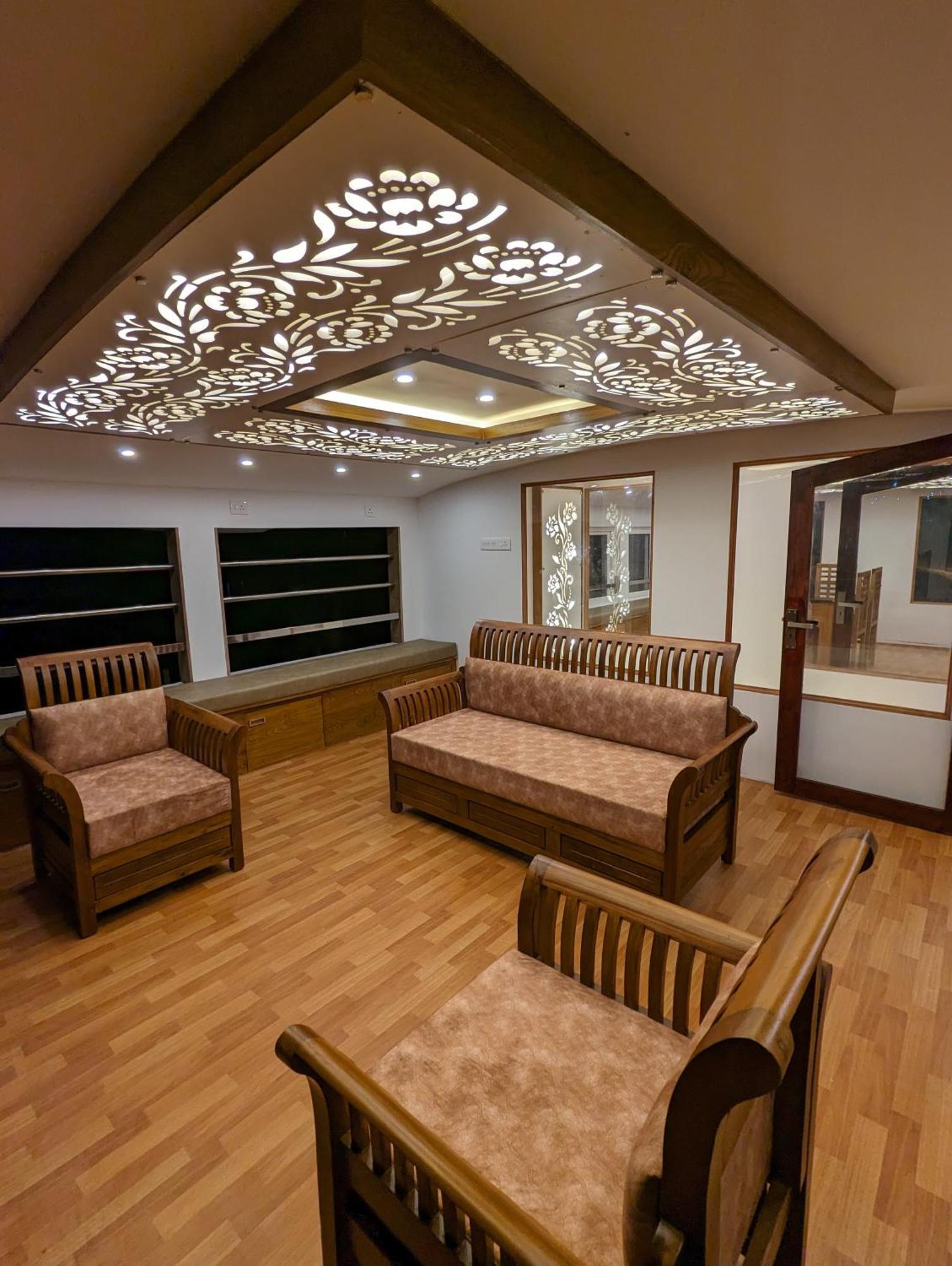 Grand Villa Houseboat Kumarakom Εξωτερικό φωτογραφία