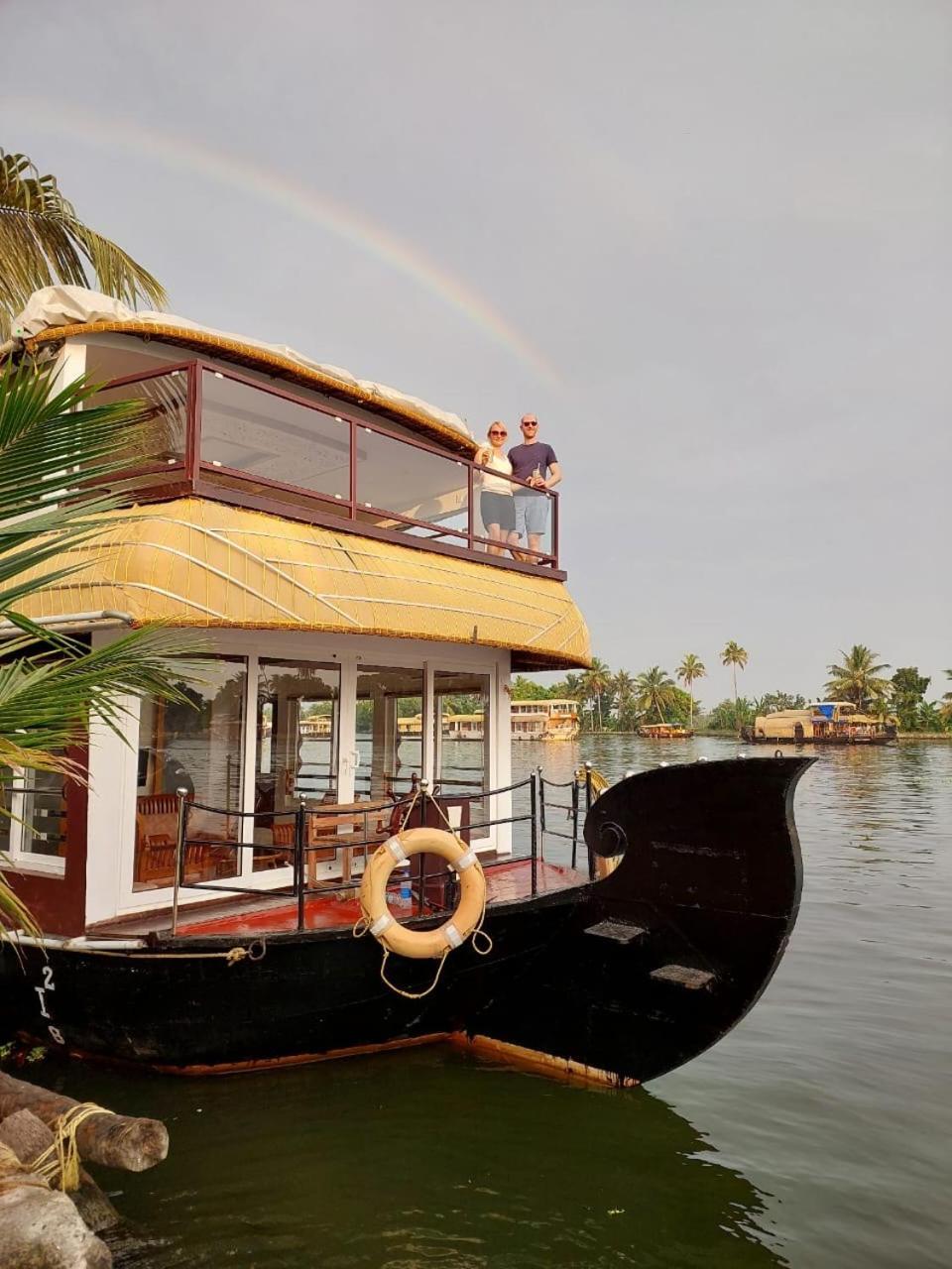 Grand Villa Houseboat Kumarakom Εξωτερικό φωτογραφία